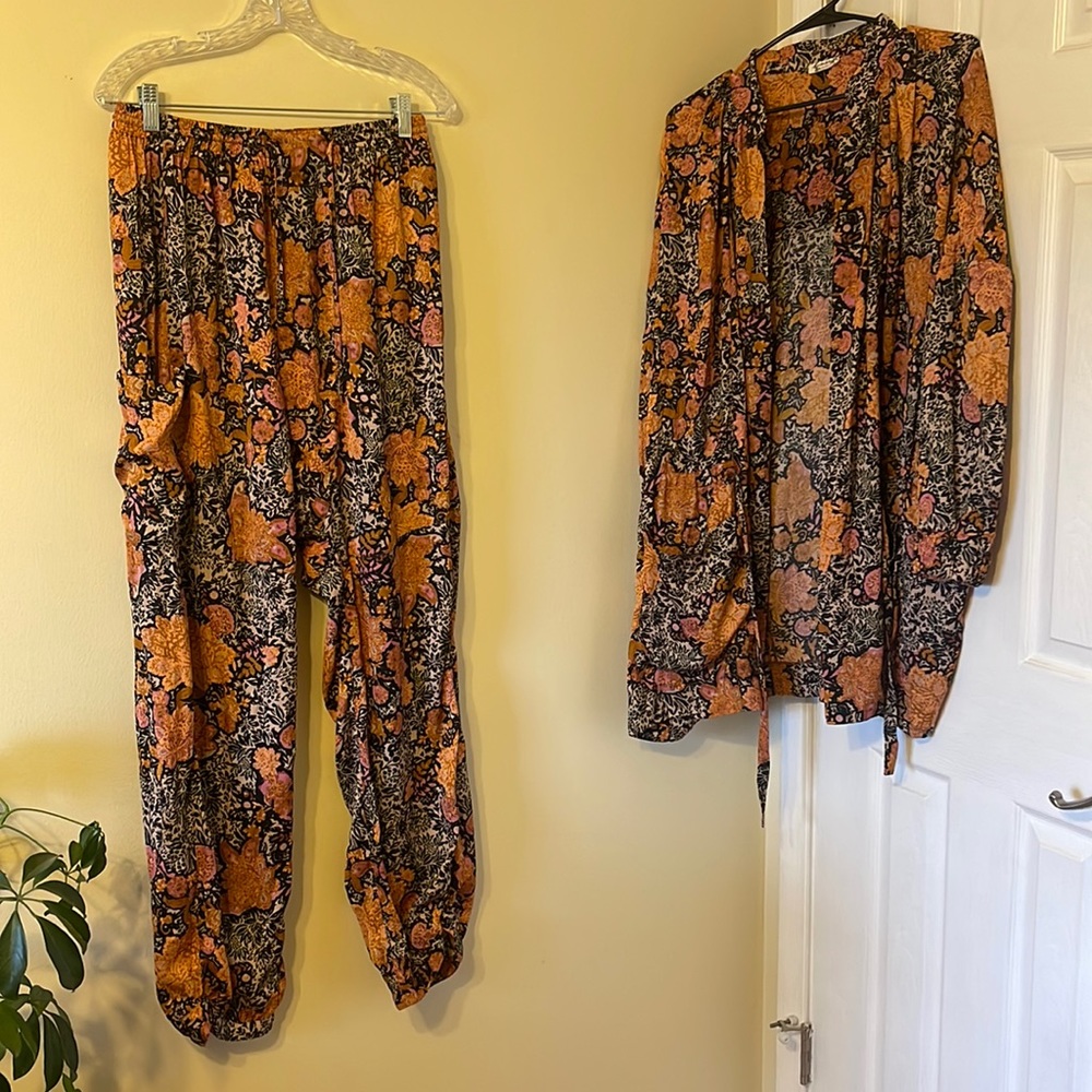 Free People Slinkin Robe & Harem Set (never worn)